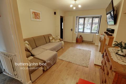 16 Welney Gardens, Pendeford, Wolverhampton, WV9 5RY