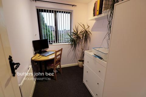 16 Welney Gardens, Pendeford, Wolverhampton, WV9 5RY