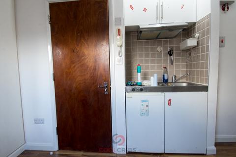 Studio to rent, West Hendon Broadway, Hendon NW9, London  NW9