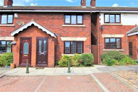 3 bedroom mews to rent, Marleyer Close, Manchester