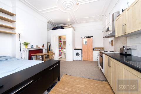 Studio to rent, Glenloch Road, London, NW3