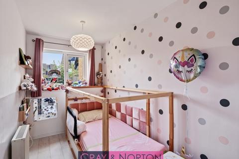 2 Hardcastle Close, Croydon, CR0 6XQ