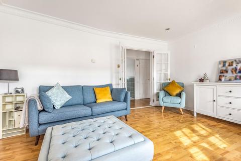 44 Gilbert Close, London, SE18 4PT