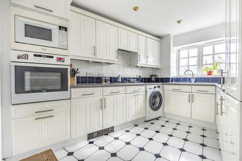 44 Gilbert Close, London, SE18 4PT