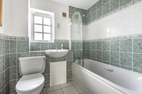 44 Gilbert Close, London, SE18 4PT