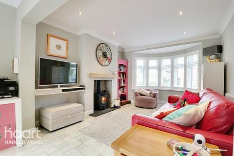 35 Mascalls Lane, Brentwood, CM14 5LR