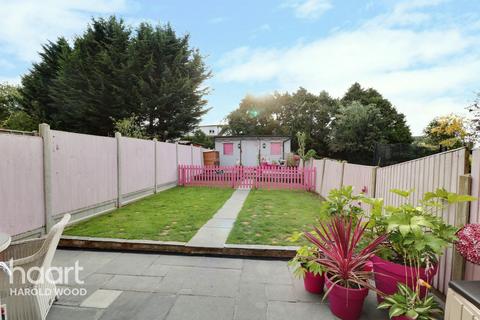 35 Mascalls Lane, Brentwood, CM14 5LR