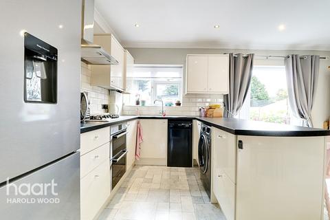 35 Mascalls Lane, Brentwood, CM14 5LR