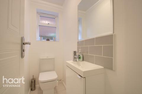 71 Sparrow Drive, Stevenage, SG2 9FB