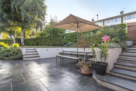 1 Stambourne Way, London, SE19 2PY