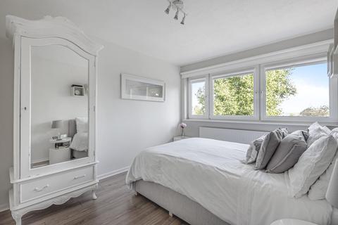 1 Stambourne Way, London, SE19 2PY