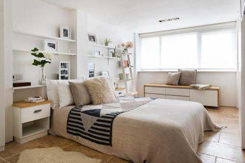 1 Stambourne Way, London, SE19 2PY