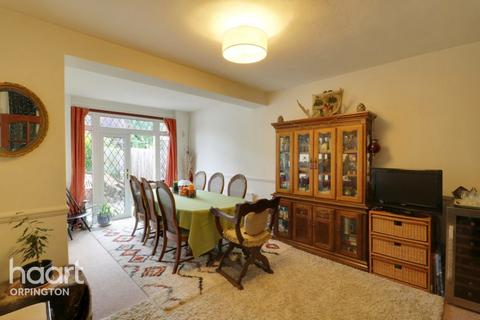 37 High Beeches, Orpington, BR6 6EE