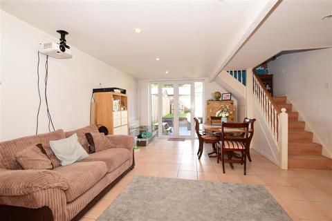 Avondale Dorking Road, Tadworth, KT20 5SA