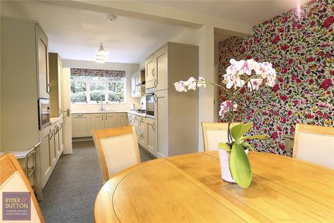 Highfield North Rise, Greenfield, Oldham, OL3 7ED