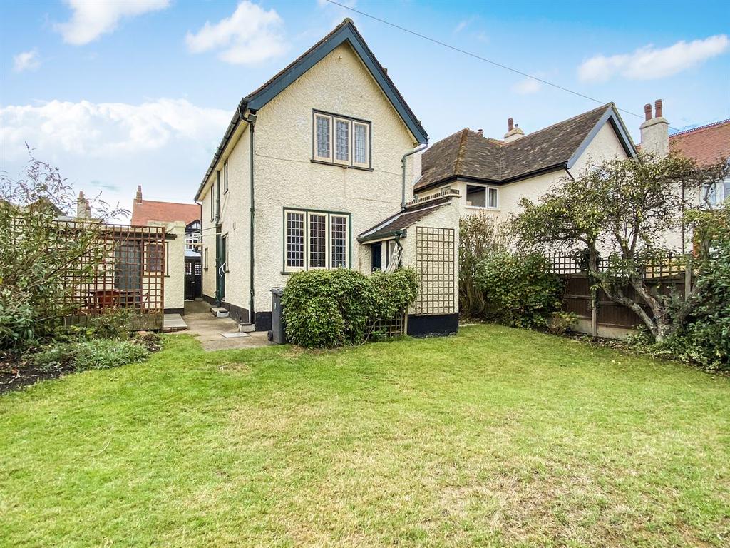 Alma Road, Herne Bay 4 bed detached house £485,000