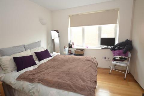 2 bedroom apartment to rent, 31 Hillcrest Road, South Woodford, E18