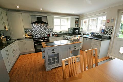 Santa Rosa Guildford Road, Loxwood, Billingshurst, RH14 0SF