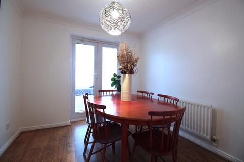 17 Cranfield Drive, Skellow, Doncaster, DN6 8RS