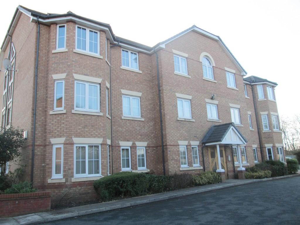Chelsfield Grove, Chorlton 2 bed ground floor flat £775 pcm (£179 pw)