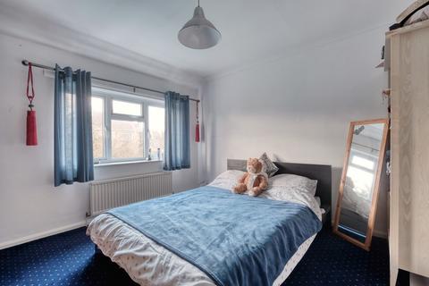 13 Crown Meadow, Lower Broadheath, Worcester, WR2 6QJ