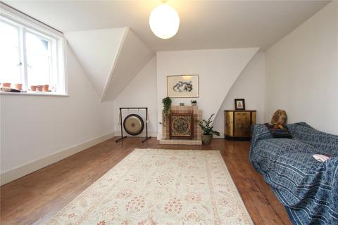27 Alexandra Road, Gloucester, GL1 3DR