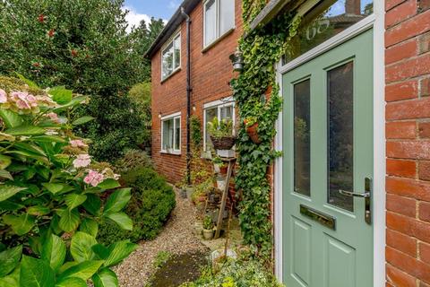 68 Cliff Road, Leeds, LS6 2EZ