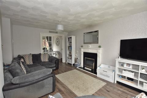 56 Cliffe Park Crescent, Leeds, LS12 4XB