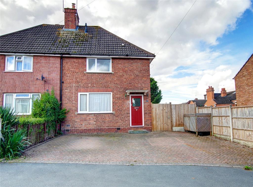 Albert Street, Droitwich, WR9 2 bed semidetached house £190,000