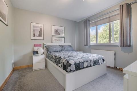 15 Birchend Drive, Glasgow, G21 2BL