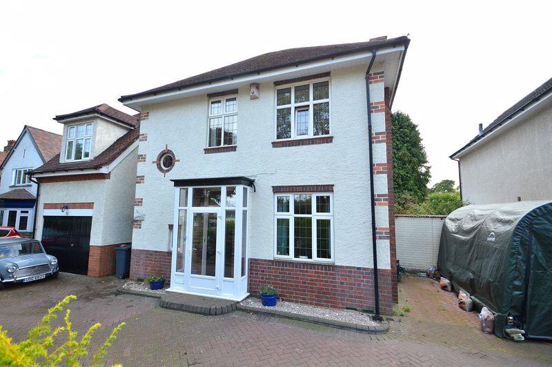 Howard Road, Kings Heath, Birmingham, B14 4 bed detached house £675,000