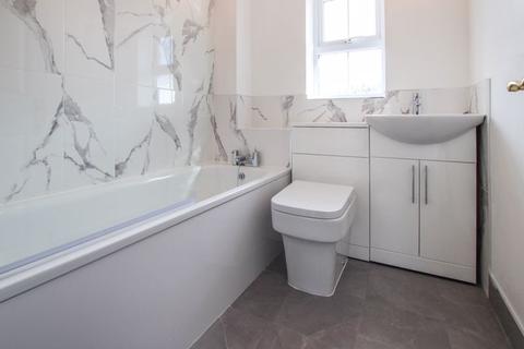7 Groves Close, South Ockendon, RM15 5QQ