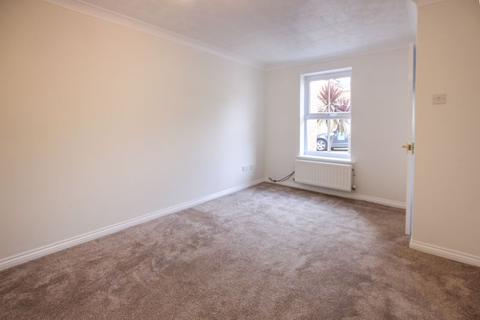 7 Groves Close, South Ockendon, RM15 5QQ