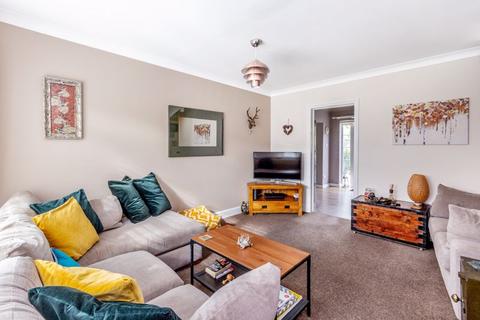 1 Elgal Close, Orpington, BR6 7BE