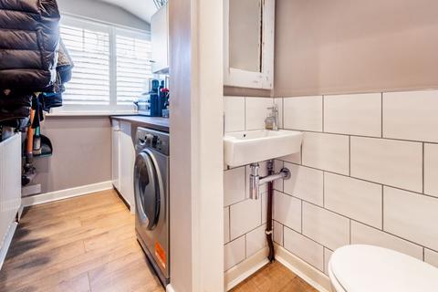 1 Elgal Close, Orpington, BR6 7BE