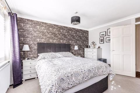 1 Elgal Close, Orpington, BR6 7BE