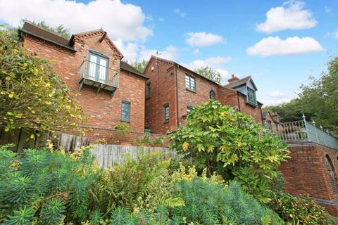 10 Cherry Tree Hill, Coalbrookdale, Telford, TF8 7EF