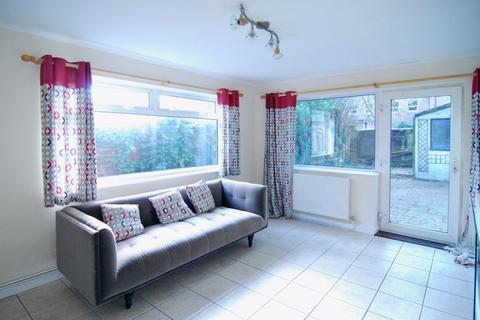 107 Oxford Road, Gloucester, GL1 3EE
