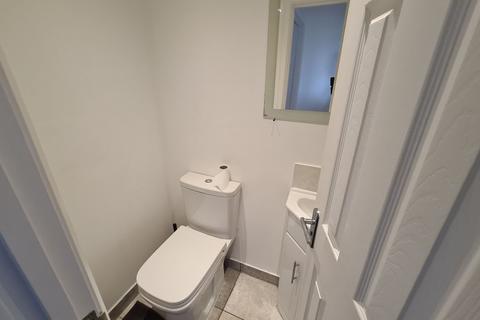 undefined, Oakleigh Avenue, Edgware, HA8