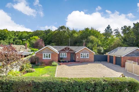 Carraig Earls Common Road, Stock Green, Redditch, B96 6SY