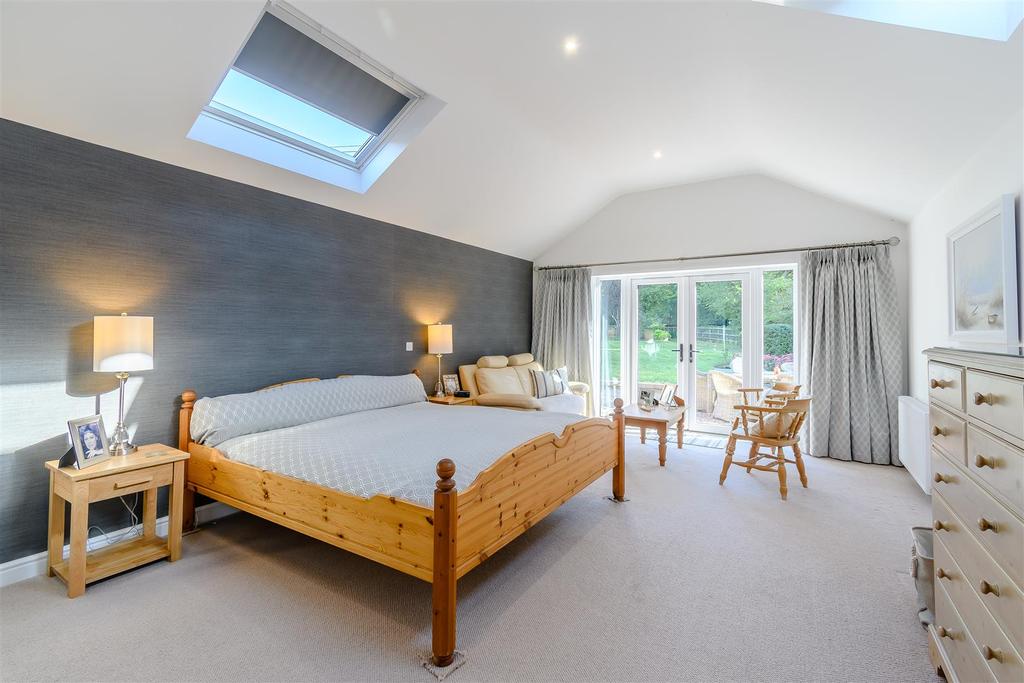 8436547-interior22.jpg
