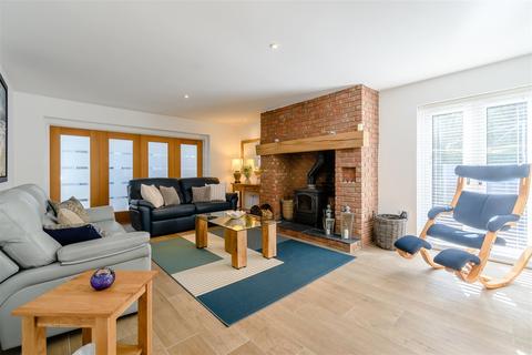 Carraig Earls Common Road, Stock Green, Redditch, B96 6SY