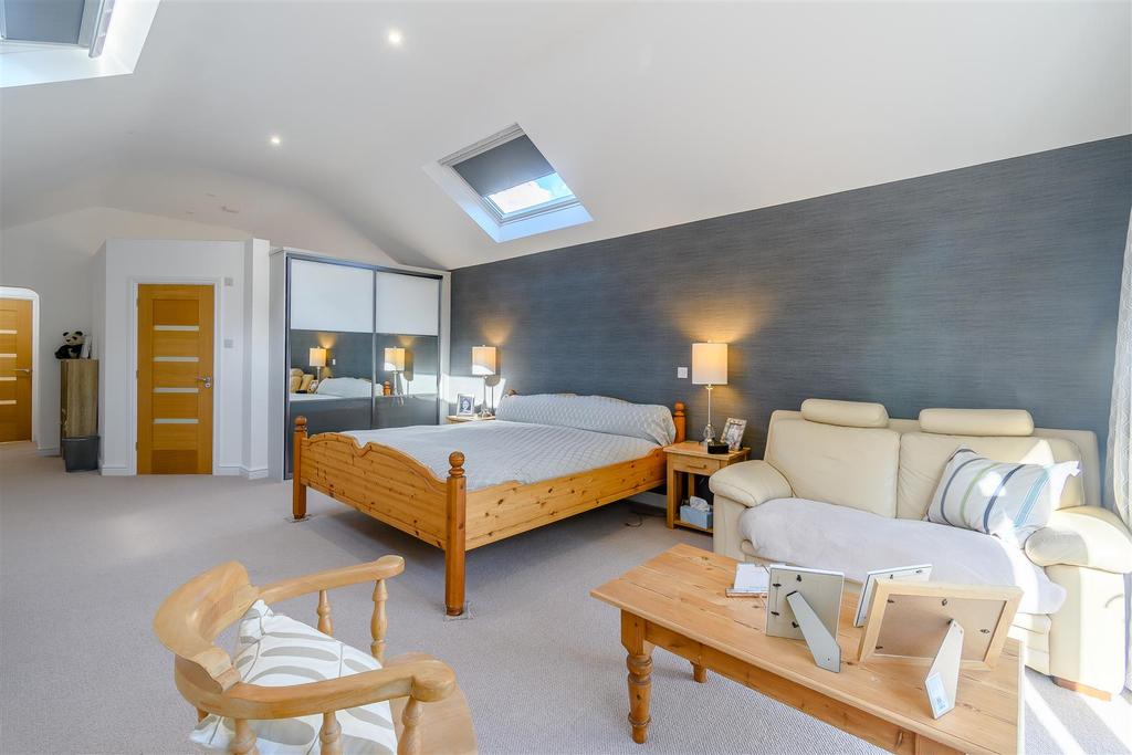 8436547-interior23.jpg