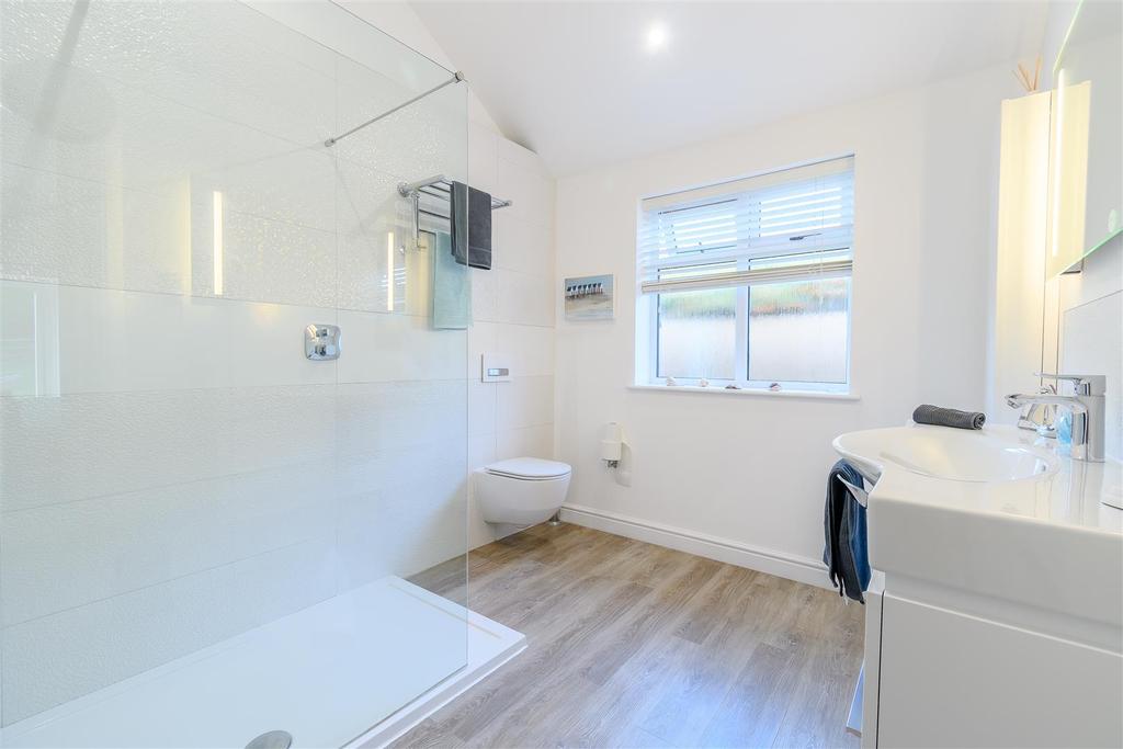 8436547-interior25.jpg