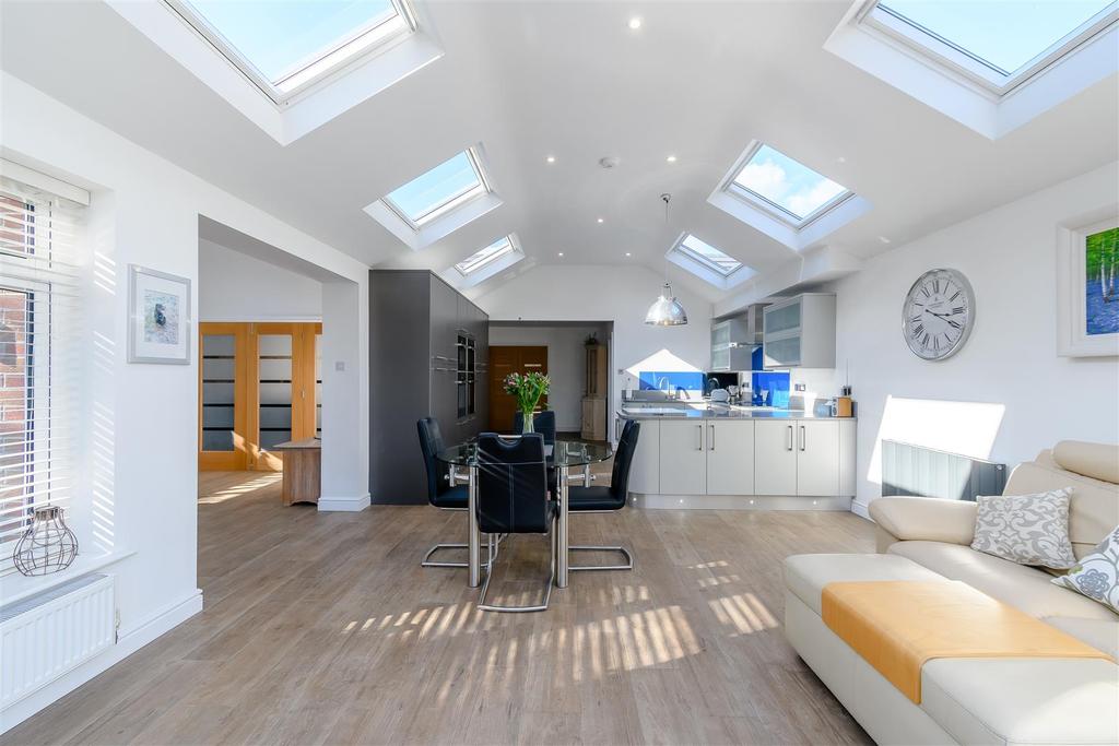 8436547-interior07.jpg