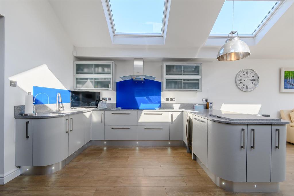 8436547-interior02.jpg
