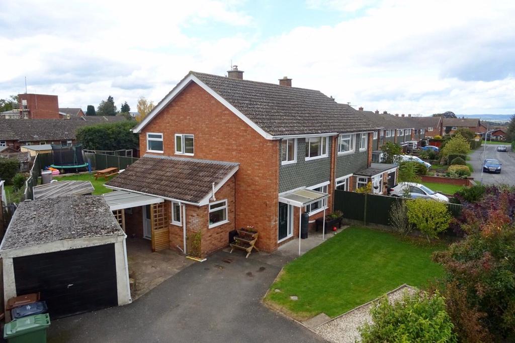 Birch Hill Road, Clehonger, Hereford, HR2 3 bed semidetached house £