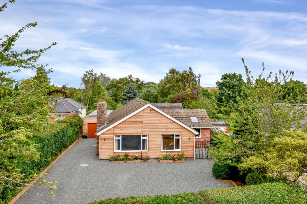 Sutton Bonington LEICESTERSHIRE 4 bed detached bungalow £700,000