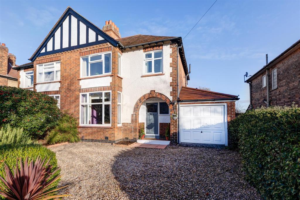 Fairmount Drive, Loughborough 3 bed semidetached house £349,950