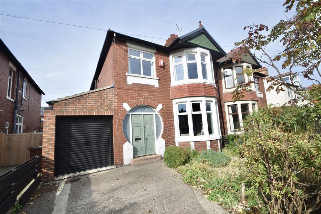 Bournemouth Gardens, Whitley Bay 4 bed semidetached house £535,000